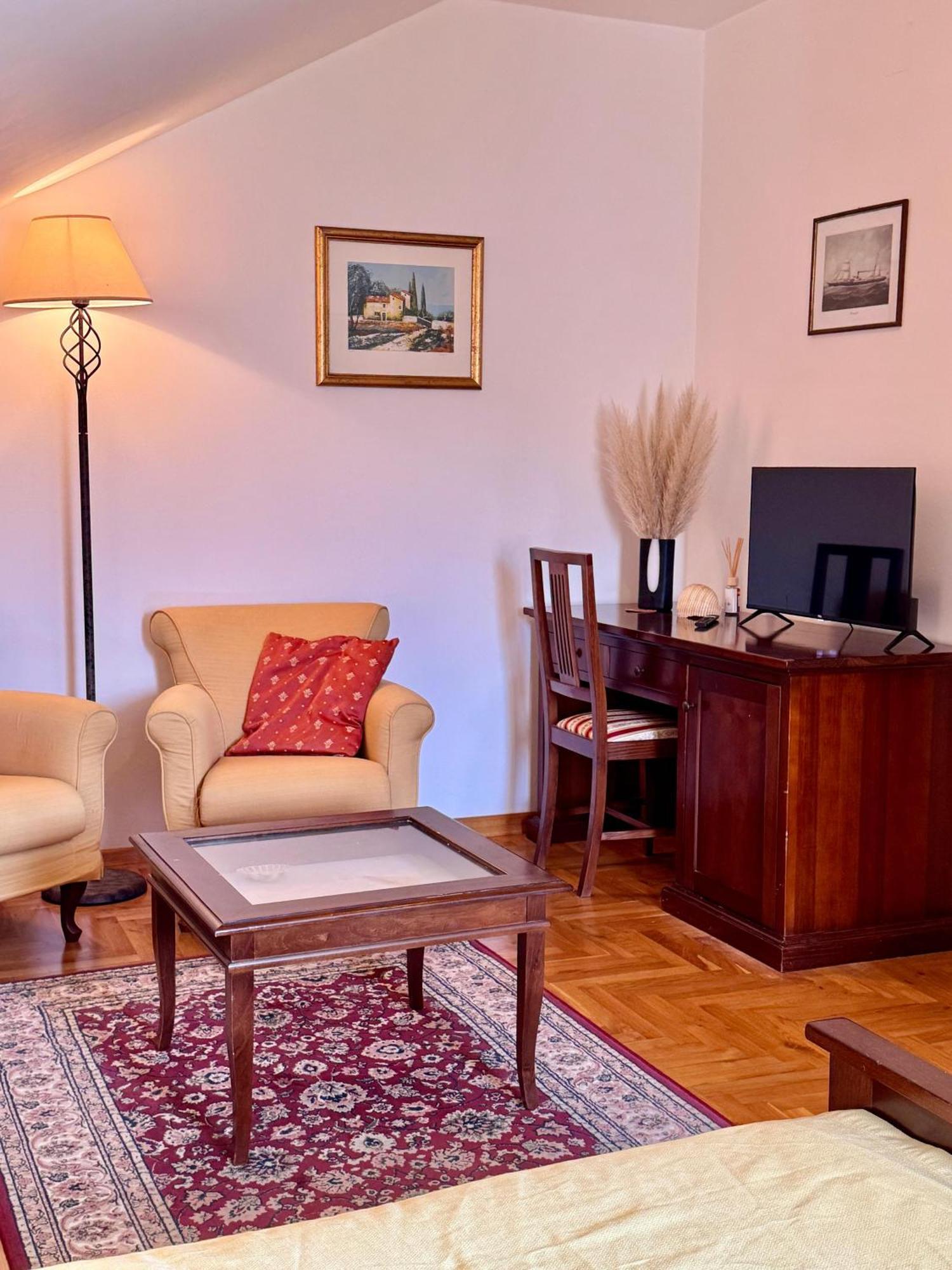 Villa Rava Hotel & Restaurant Ngoại thất bức ảnh